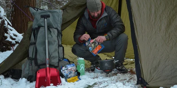 What to Do in Case of a Winter Camping Emergency What to Do in Case of a Winter Camping Emergency