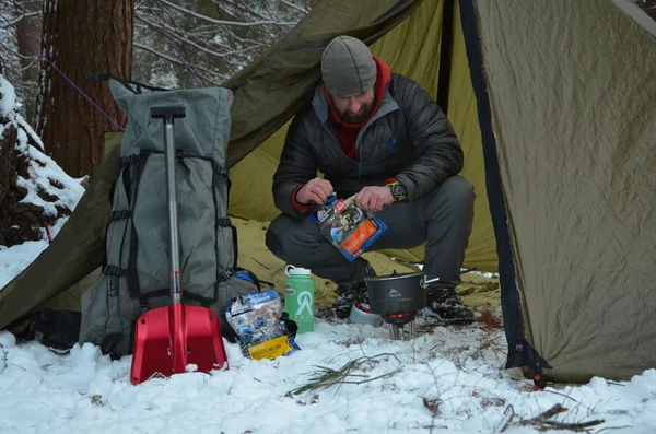What to Do in Case of a Winter Camping Emergency What to Do in Case of a Winter Camping Emergency